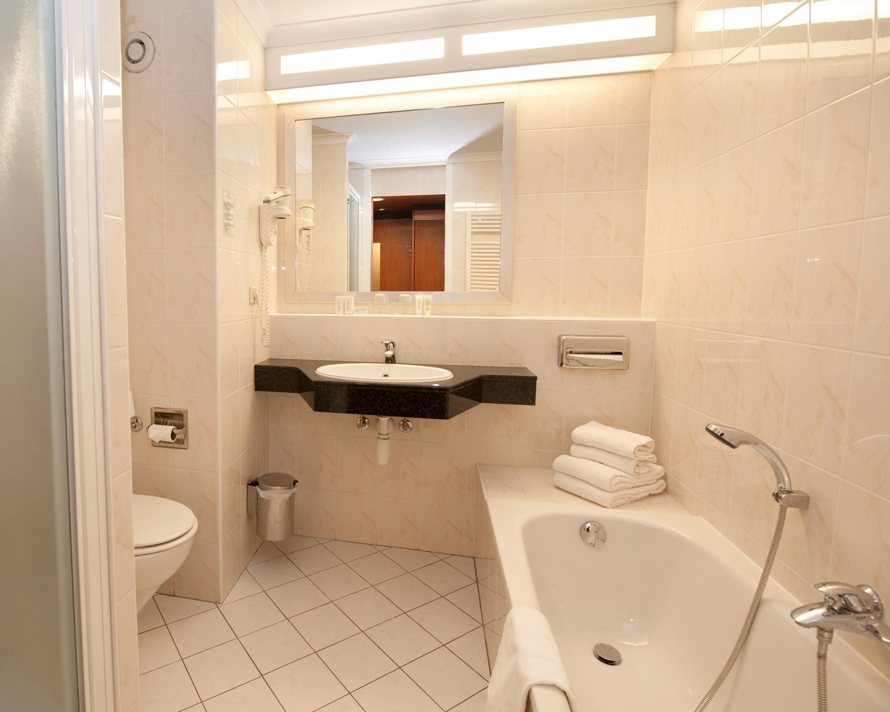 ice-50666-0594252_3XL-946476 Van Der Valk Hotel Venlo