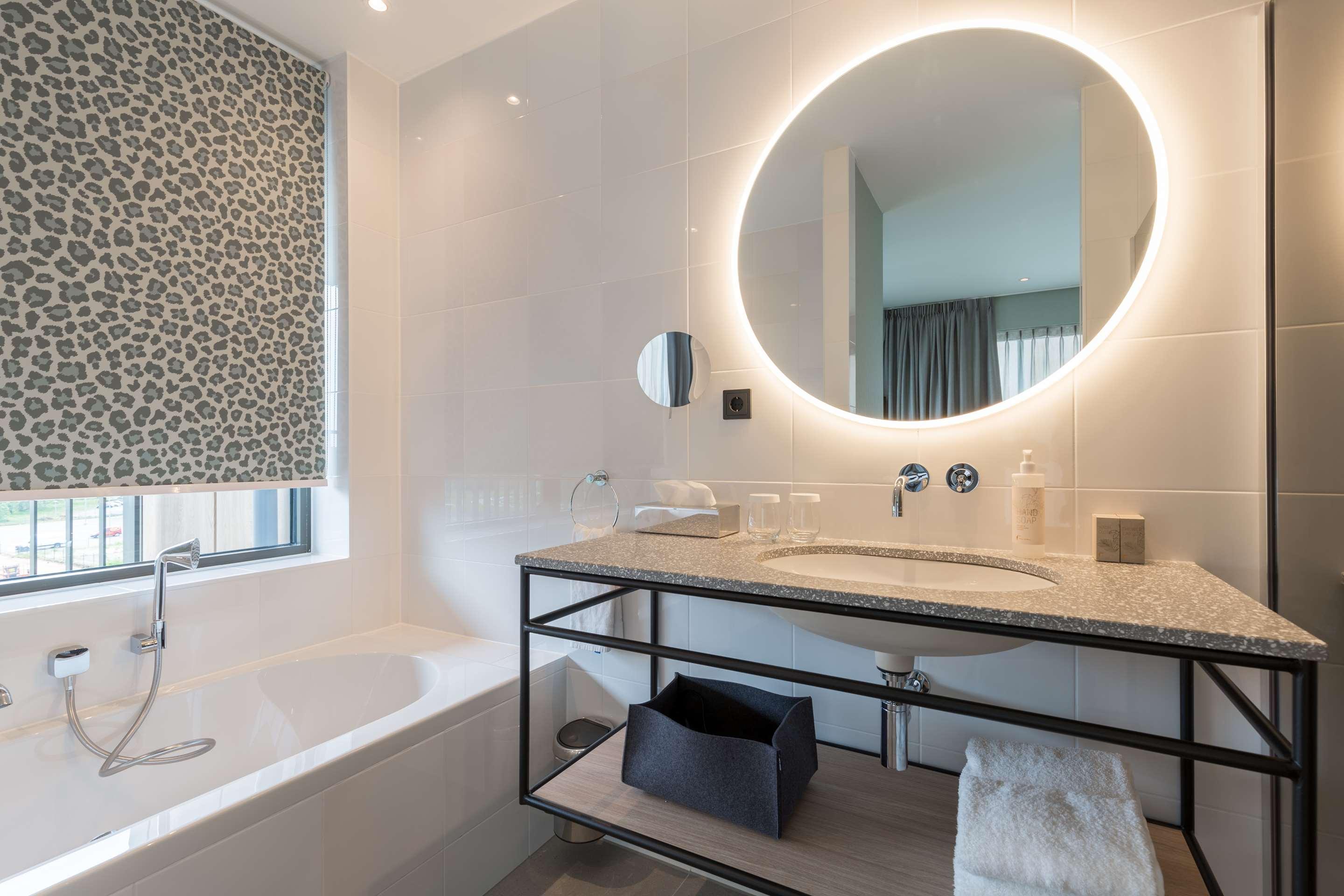 ice-50666-72056000_3XL-801802 Van Der Valk Hotel Venlo