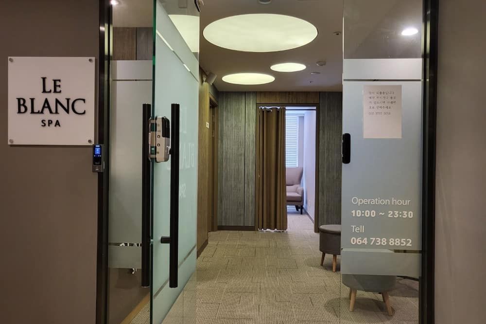 Sweet May Seogwipo Hotel