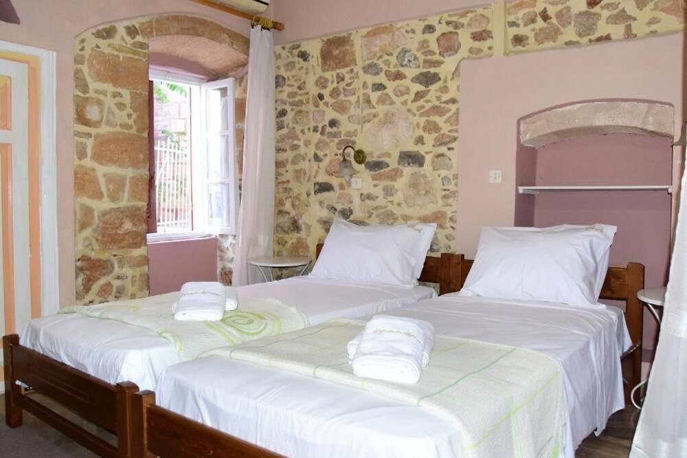 expedia_group-90417-548ea3-308127 Aeginitiko Archontiko
