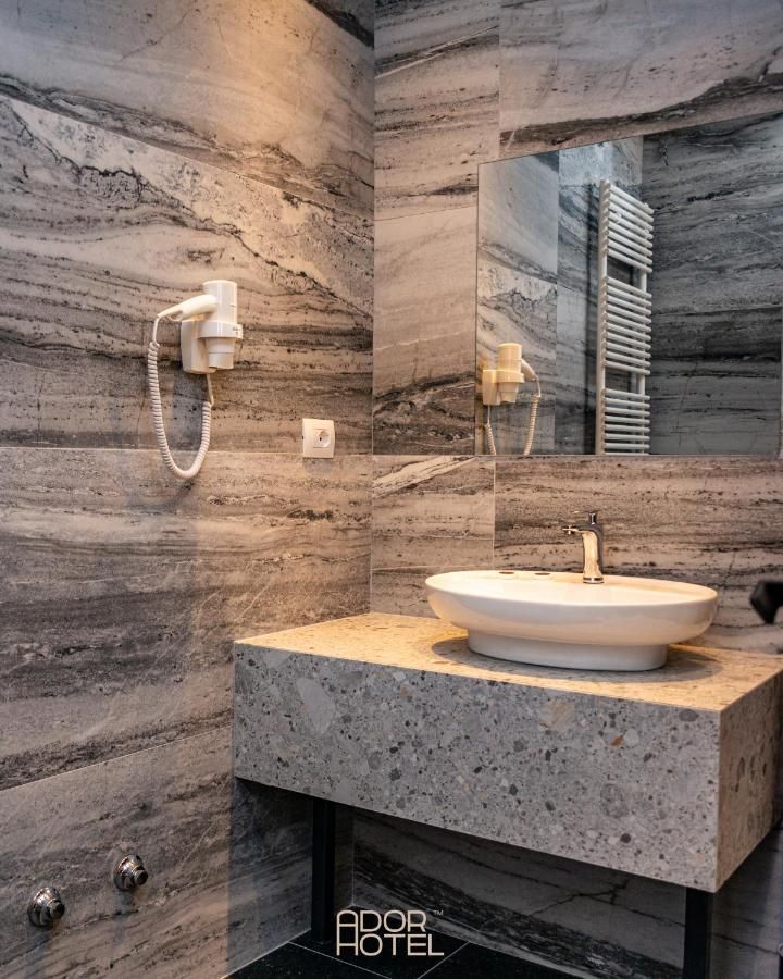 Ador Hotel North Mitrovica