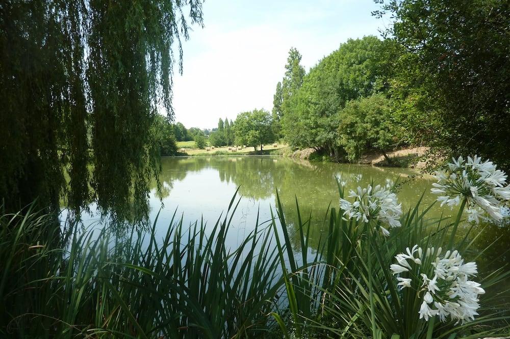 6 person lakeside cottage Near Chalais/Aubeterre Groot-Centrum - Chalais visuel 1/5 6 person lakeside cottage Near Chalais/Aubeterre Groot-Centrum - Chalais visuel 1/5