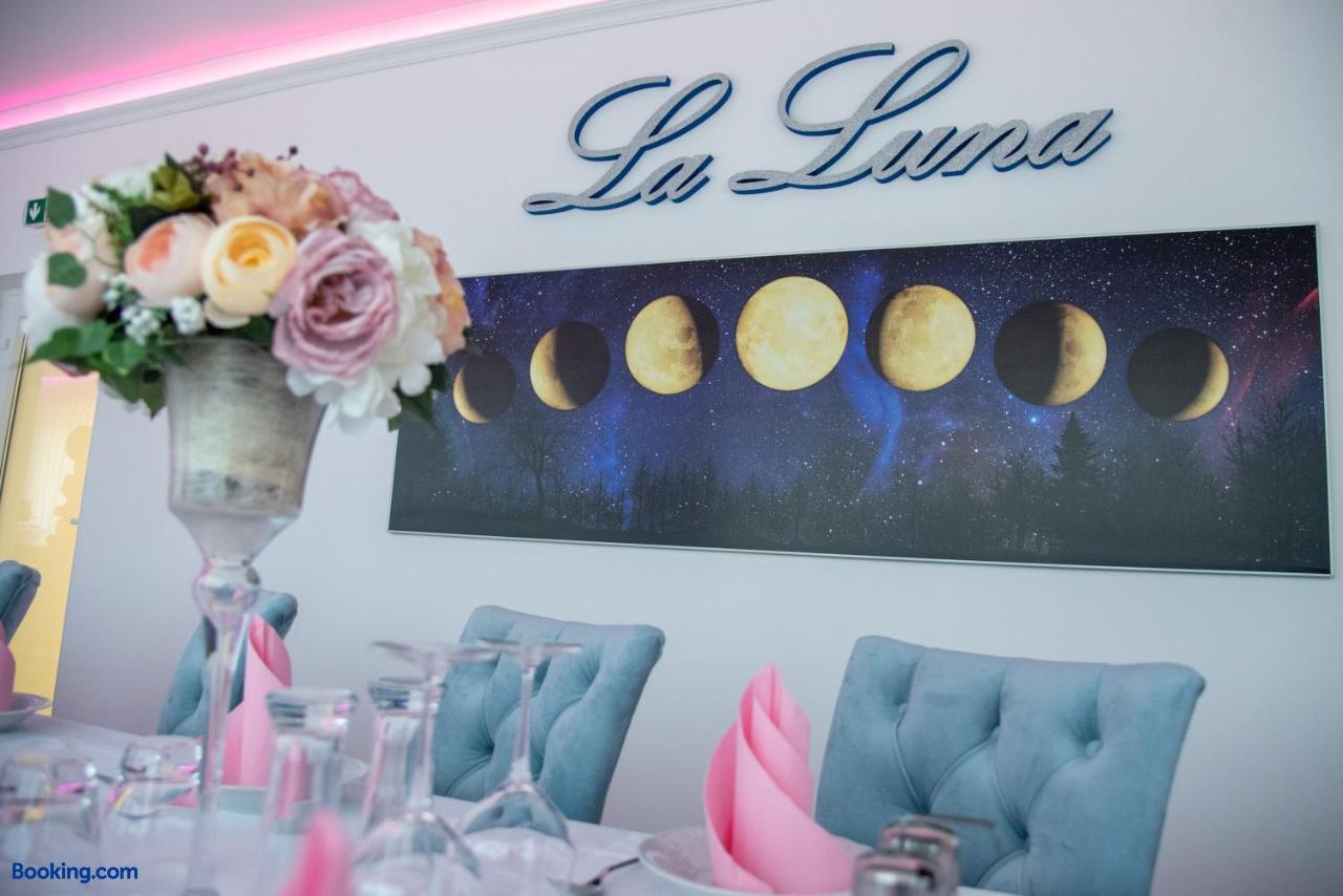 booking-1071692908-581900102-667703 La Luna Petite Suite Deluxe with Free Jacuzzi, Bikes & Covered Parking