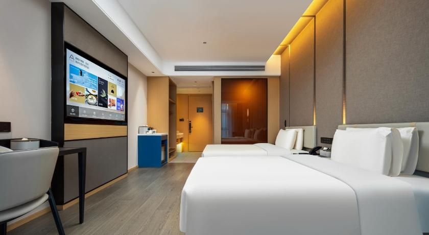 Atour Hotel Meizhou West Railway Station R&F Center