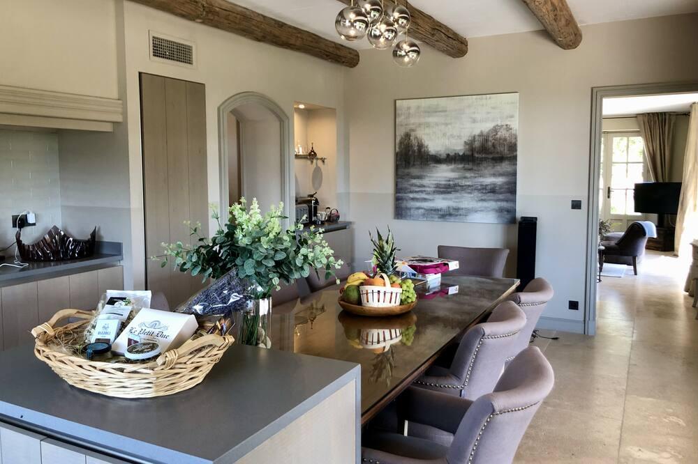 Near St Rémy de Pce, property 5in exceptional area, heated swimming pool&jacuzz Provence-Alpes-Côte d'Azur - Baux-de-Provence visuel 5/10 Near St Rémy de Pce, property 5in exceptional area, heated swimming pool&jacuzz Provence-Alpes-Côte d'Azur - Baux-de-Provence visuel 5/10
