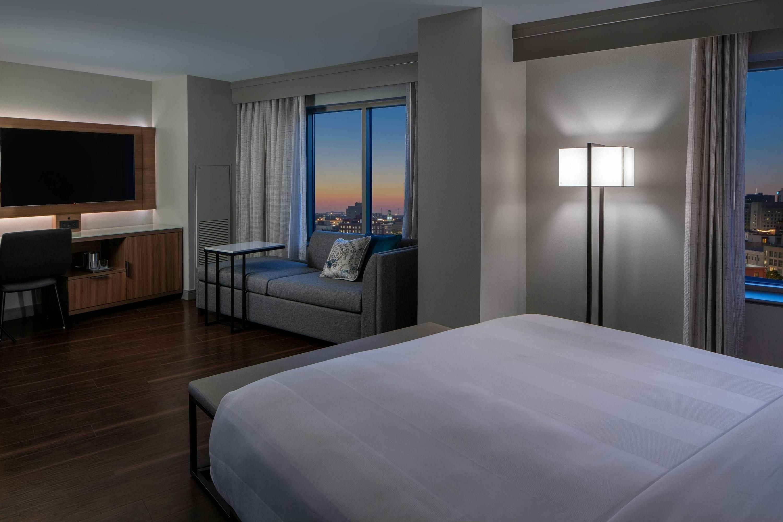 New Orleans Marriott Warehouse Arts District