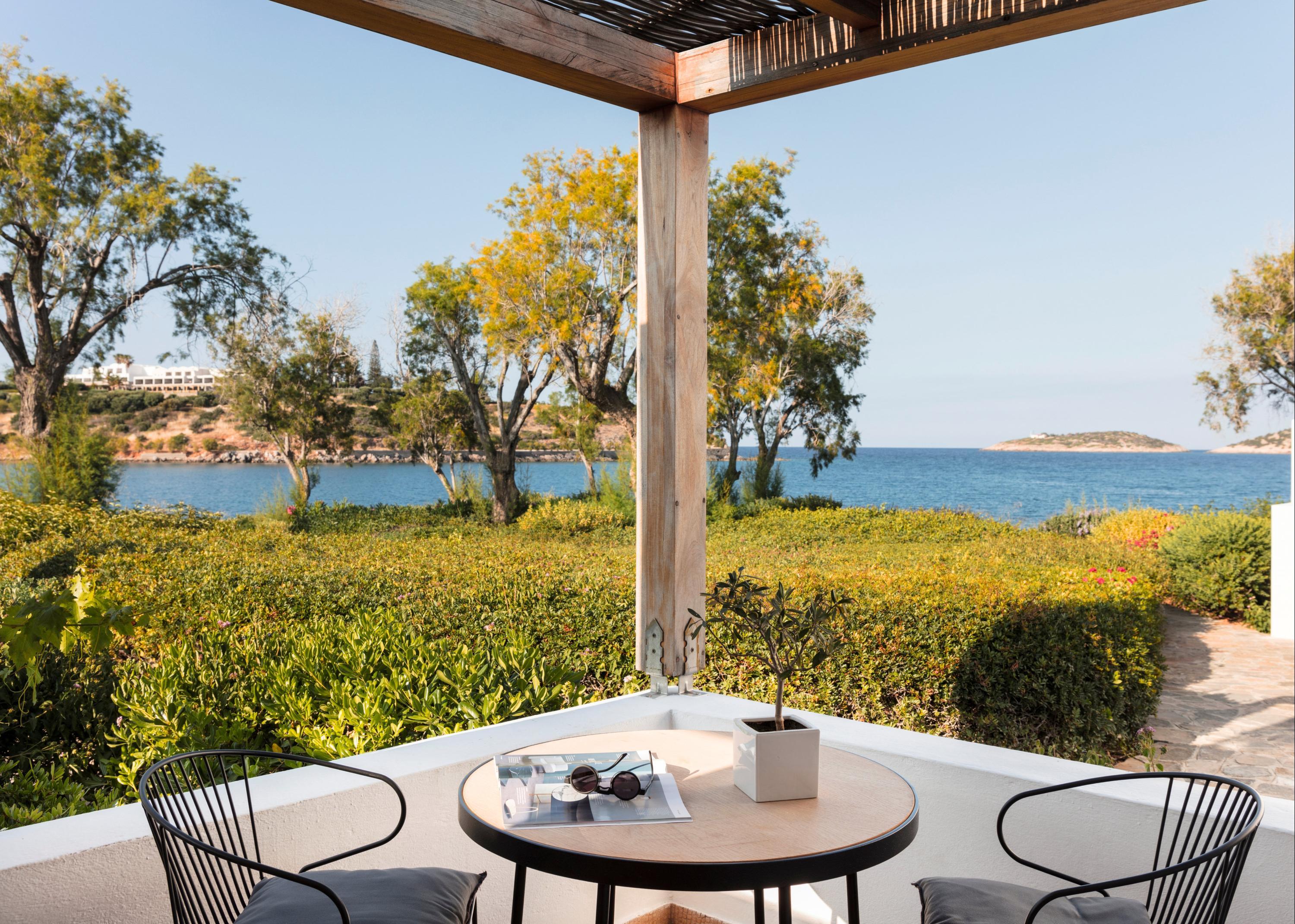 Minos Beach art hotel