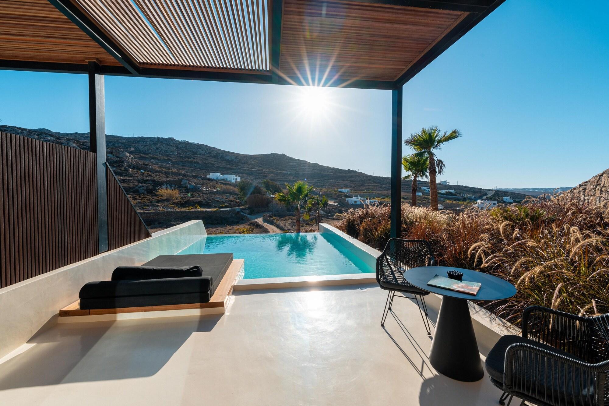 expedia_group-7098866-e22bac-261291 Ftelia Black Villas