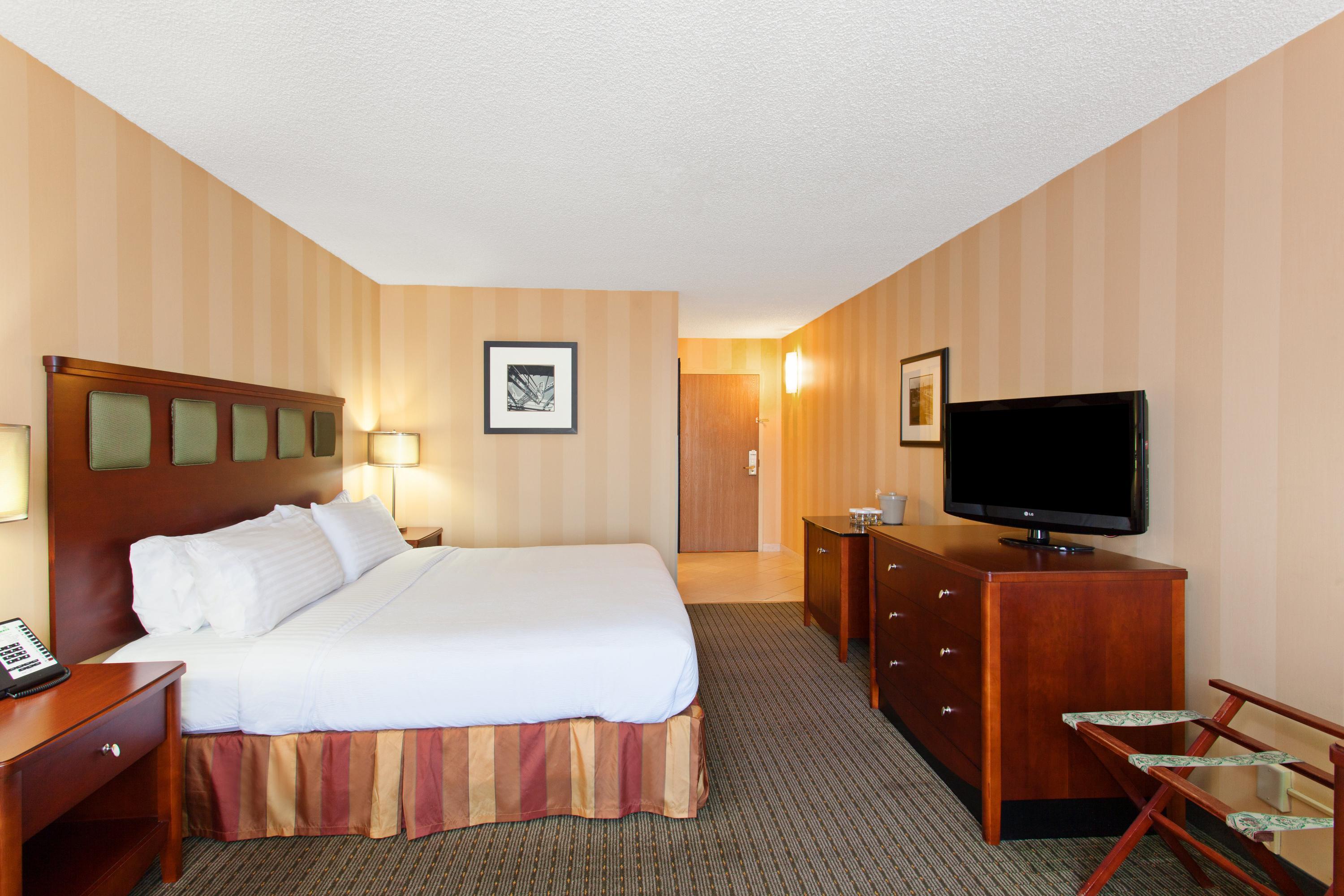 Holiday Inn Sacramento Downtown - Arena, Sacramento - Compare Deals