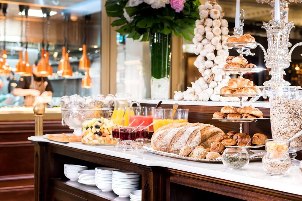 Rubens At The Palace