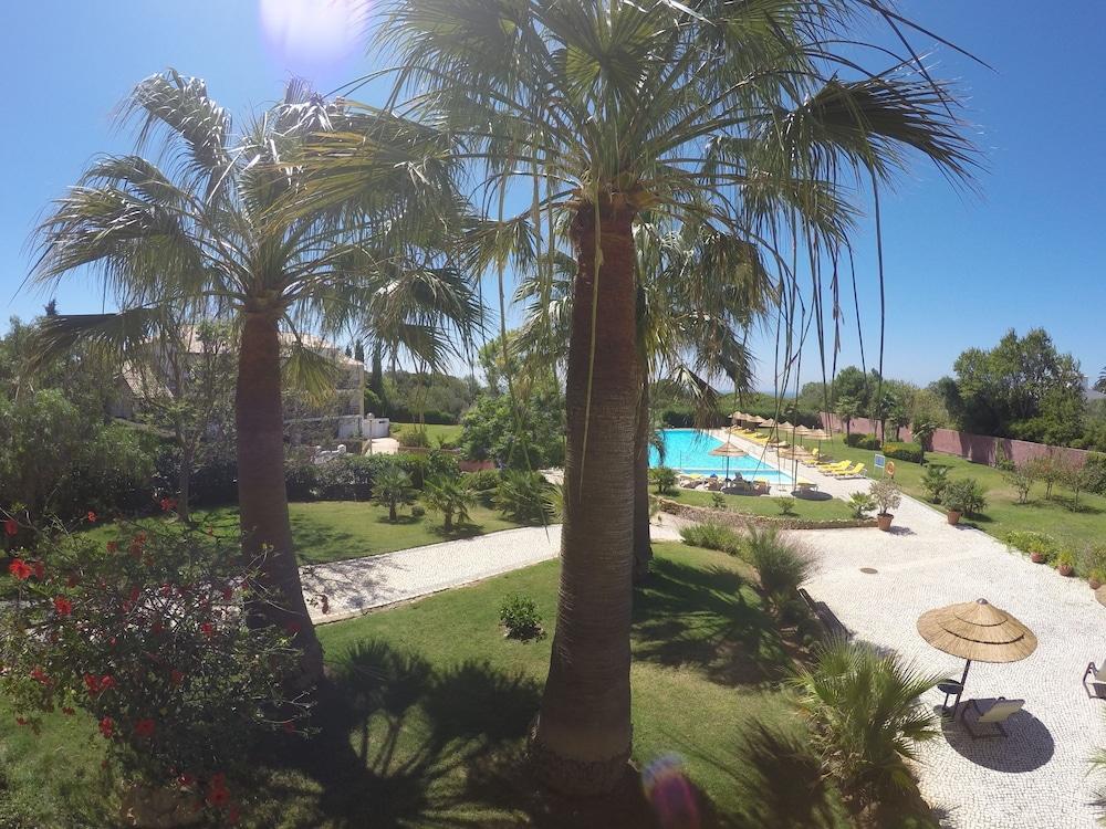 sembo-289390-38b9b3-347544 Luzmar Villas