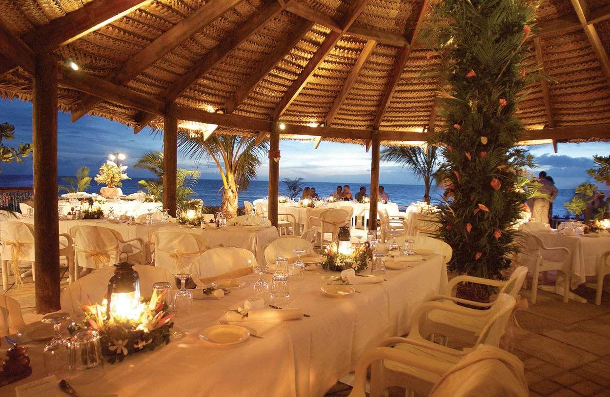 ice-178714-99444974-676930 Castaway Island, Fiji