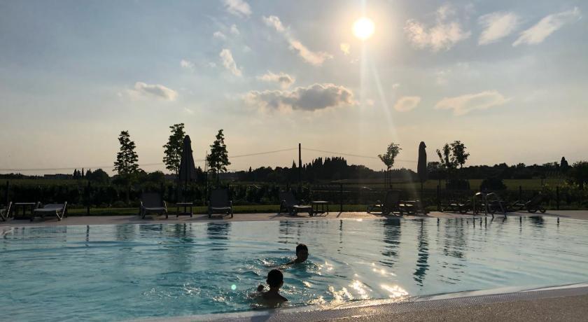 Agricamping Al grappolo diVino Veneto - Lazise visuel 3/5 Agricamping Al grappolo diVino Veneto - Lazise visuel 3/5