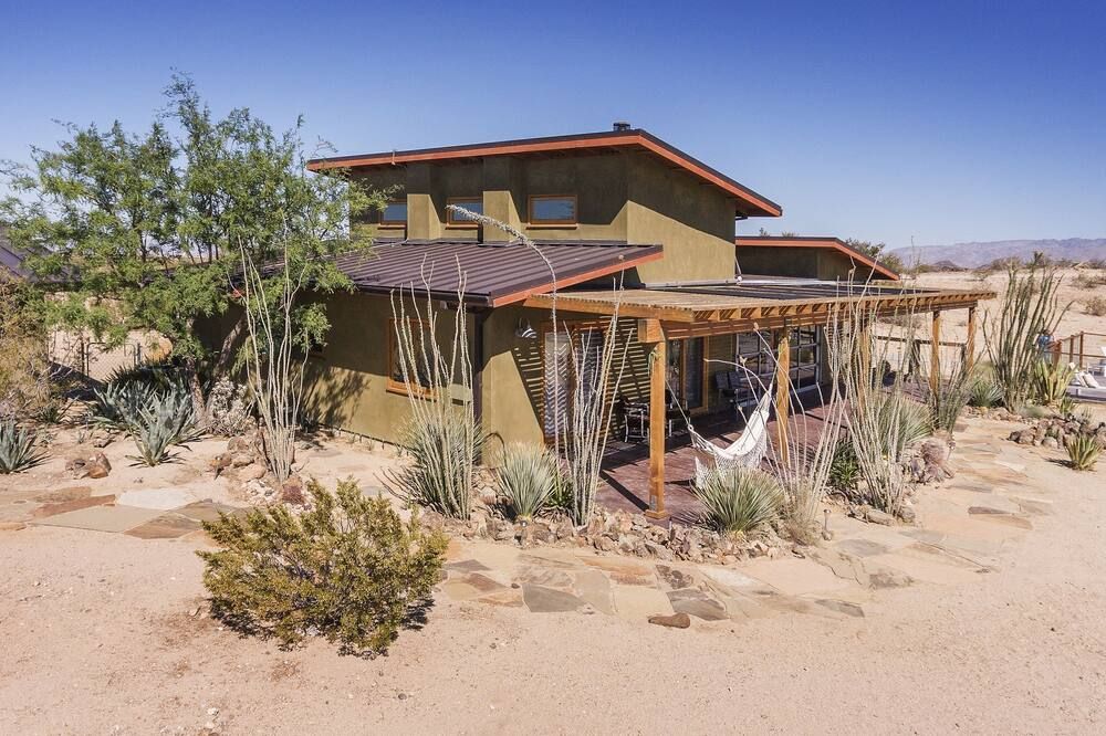 Constellation Compound