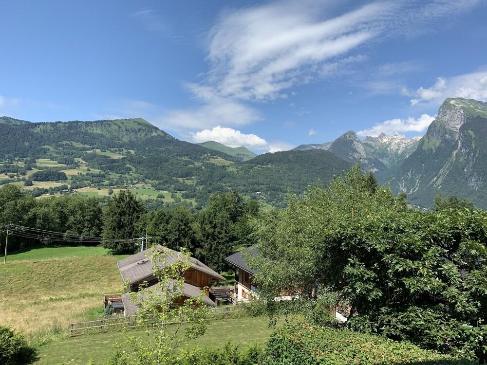 Chalet family 5 Marmottes Rhône-Alpes - Samoëns visuel 1/5 Chalet family 5 Marmottes Rhône-Alpes - Samoëns visuel 1/5