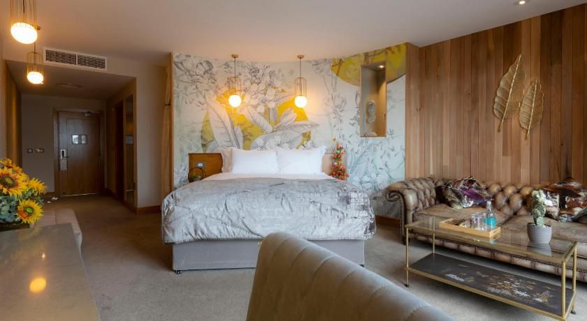 Wineport Lodge