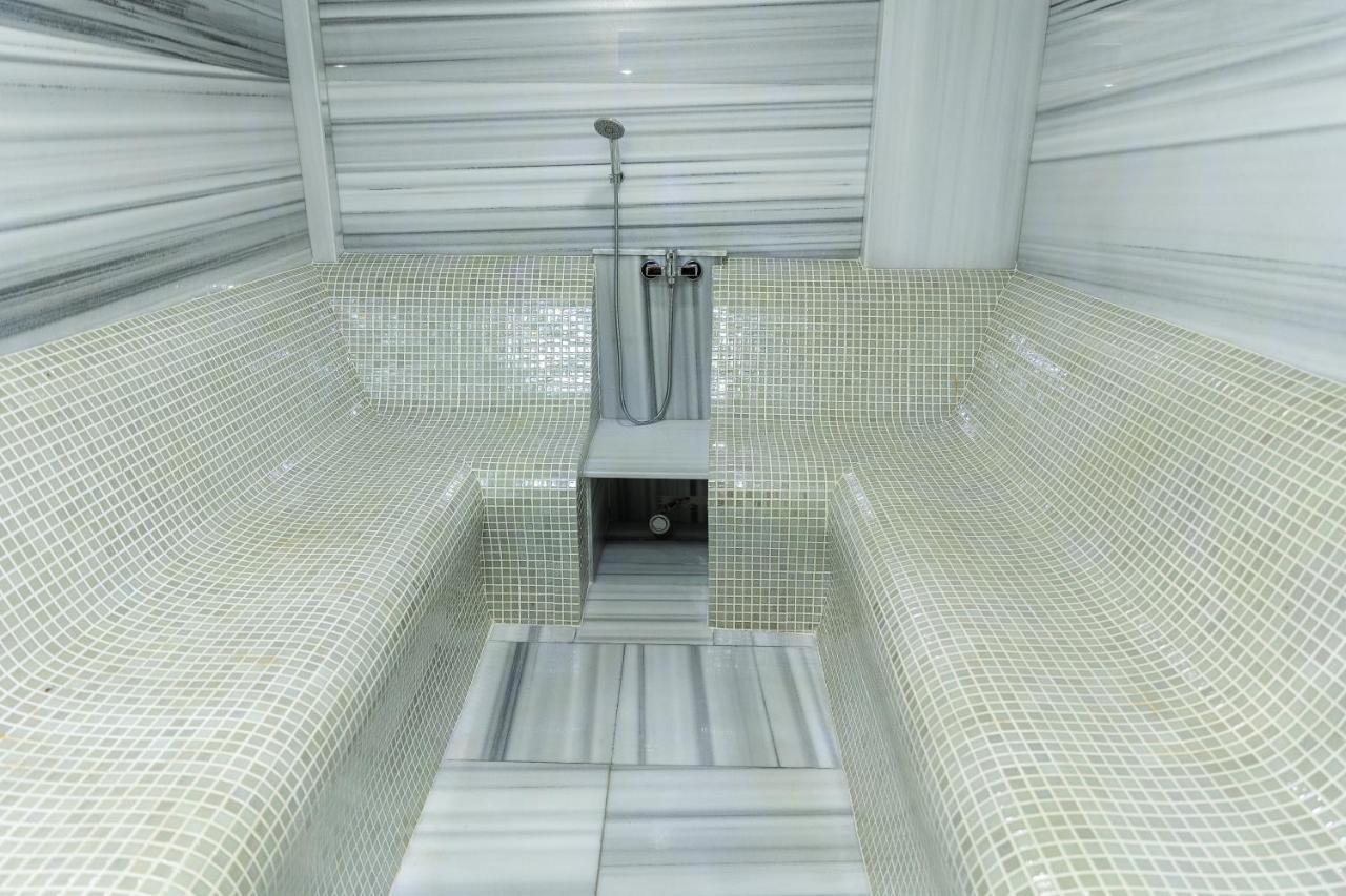 Leon Hotel Spa Ganja