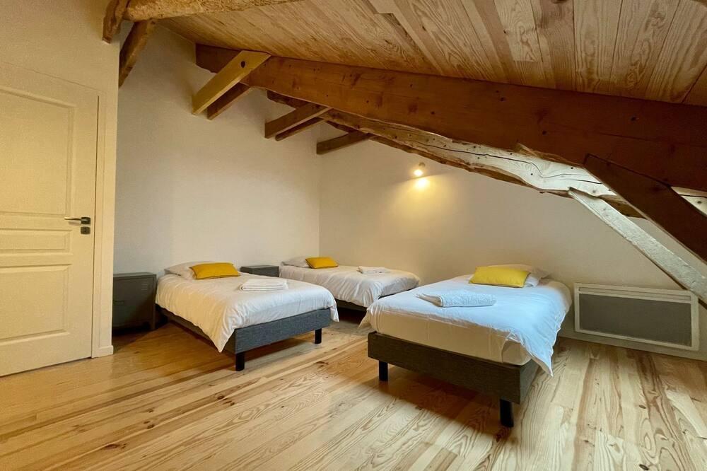 Gîte à la Lisière de Font Bonne Auvergne - Saint-Julien-Chapteuil visuel 1/5 Gîte à la Lisière de Font Bonne Auvergne - Saint-Julien-Chapteuil visuel 1/5