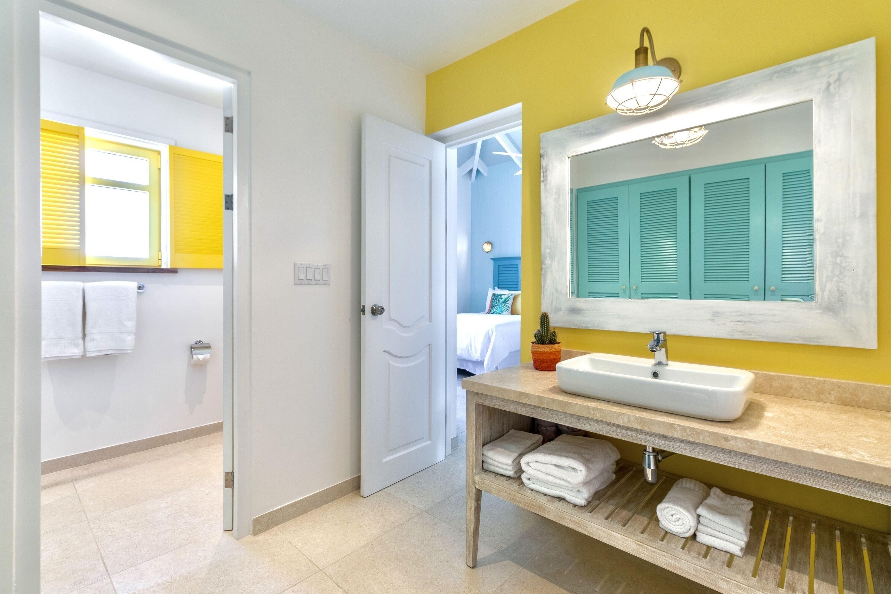 leonardo-2147334-Two_Bedroom_Casita_Bathroom_O-296995 Boardwalk Boutique Hotel Aruba - Adults Only