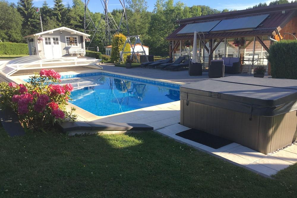 4-person chalet with jacuzzi, sauna and swimming pool Lotharingen - Corcieux visuel 1/5 4-person chalet with jacuzzi, sauna and swimming pool Lotharingen - Corcieux visuel 1/5