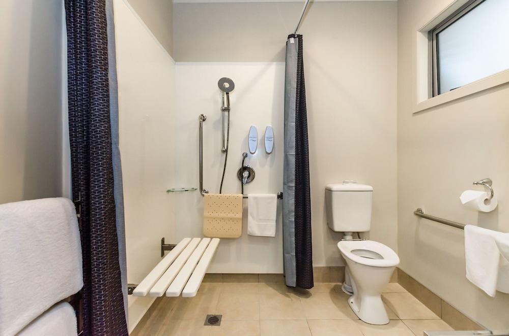 expediav2-465254-f5aa71-038690 Raumati Sands Resort