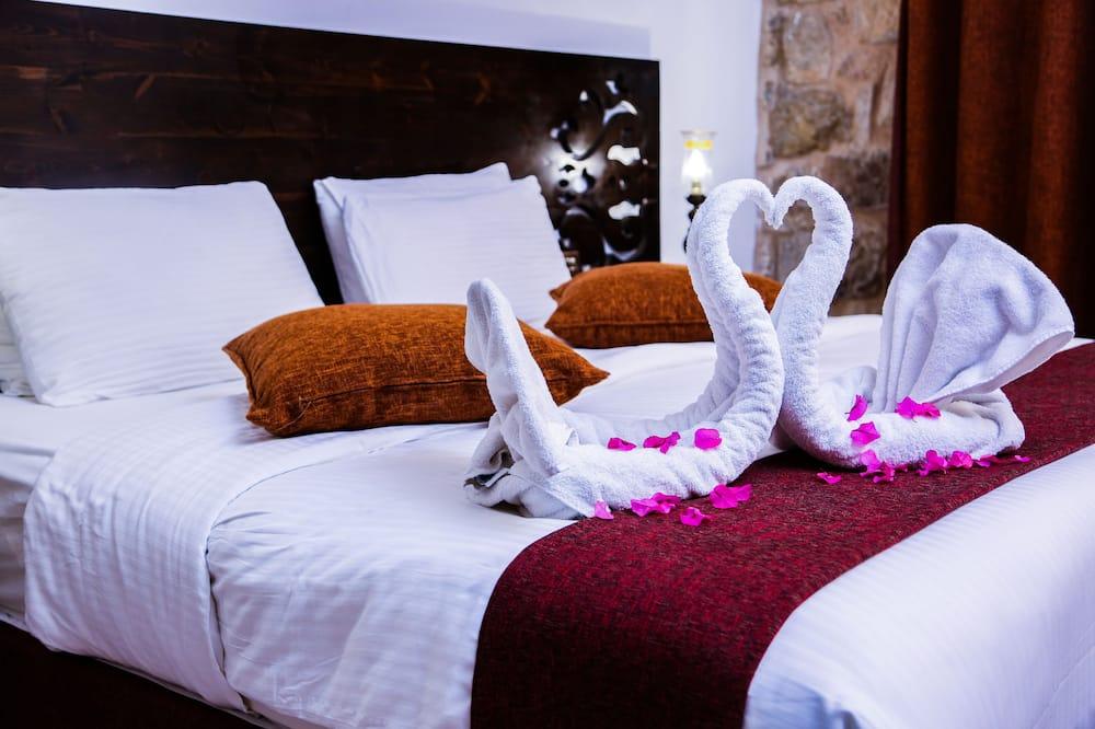 expedia_group-893887-129980609-585913 Old Village Resort