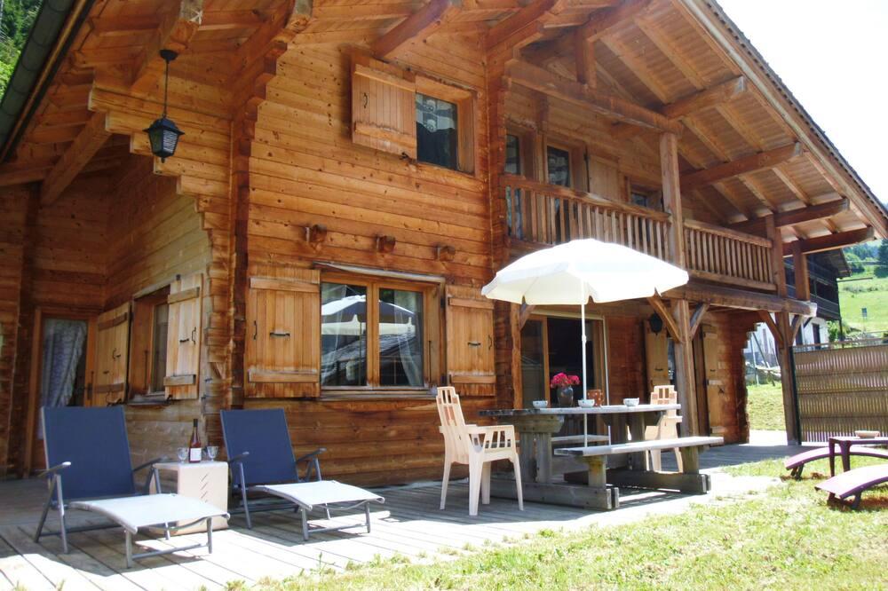Comfortable Savoyard chalet Ski lifts 500 m away and free bus 30 m - Rhône-Alpes - La Clusaz visuel 1/5 Comfortable Savoyard chalet Ski lifts 500 m away and free bus 30 m - Rhône-Alpes - La Clusaz visuel 1/5