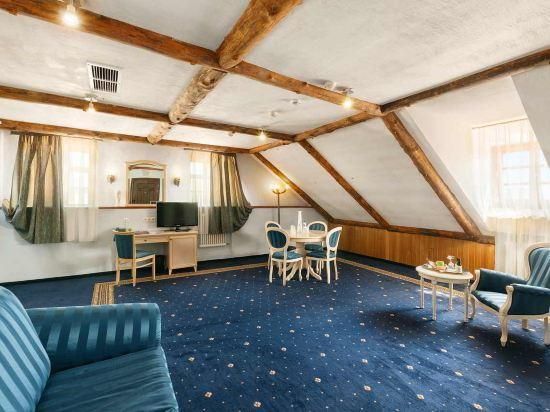 Old Estate Hotel & Spa