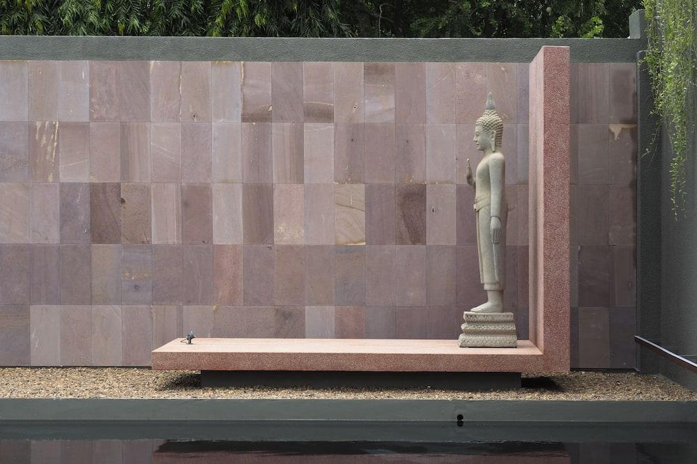 The Bale Phnom Penh by LifestyleRetreats