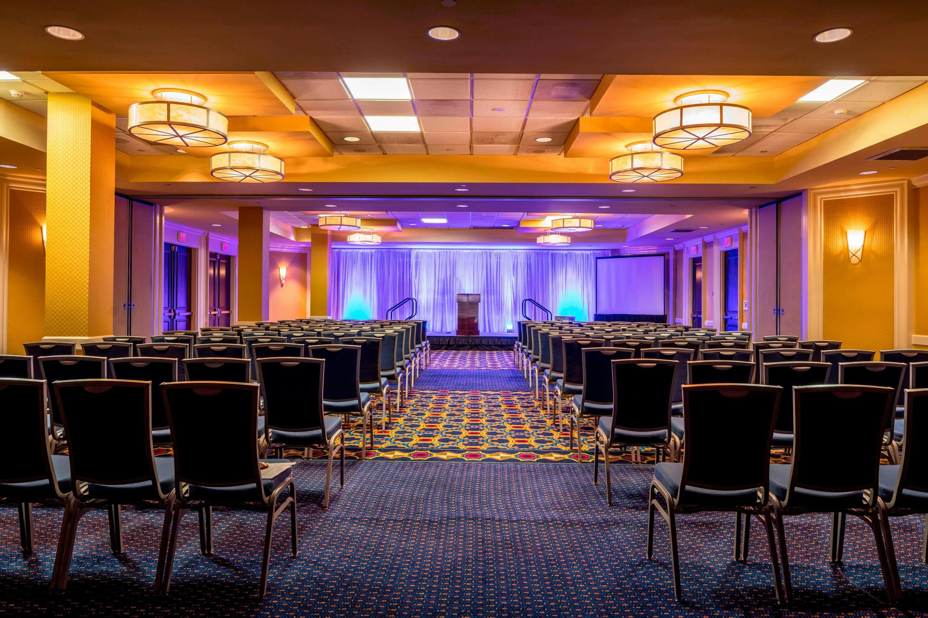 Renaissance Mobile Riverview Plaza Hotel