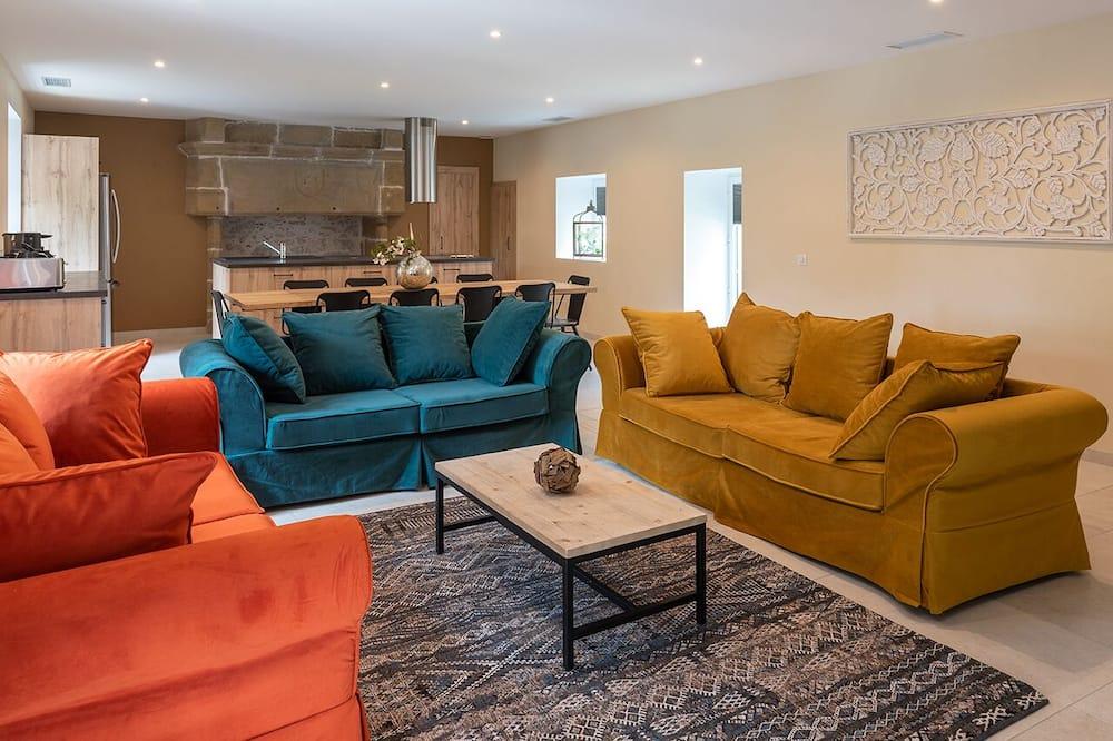 Gîte du Château de Lissac Limouqin - Lissac-sur-Couze visuel 5/5 Gîte du Château de Lissac Limouqin - Lissac-sur-Couze visuel 5/5