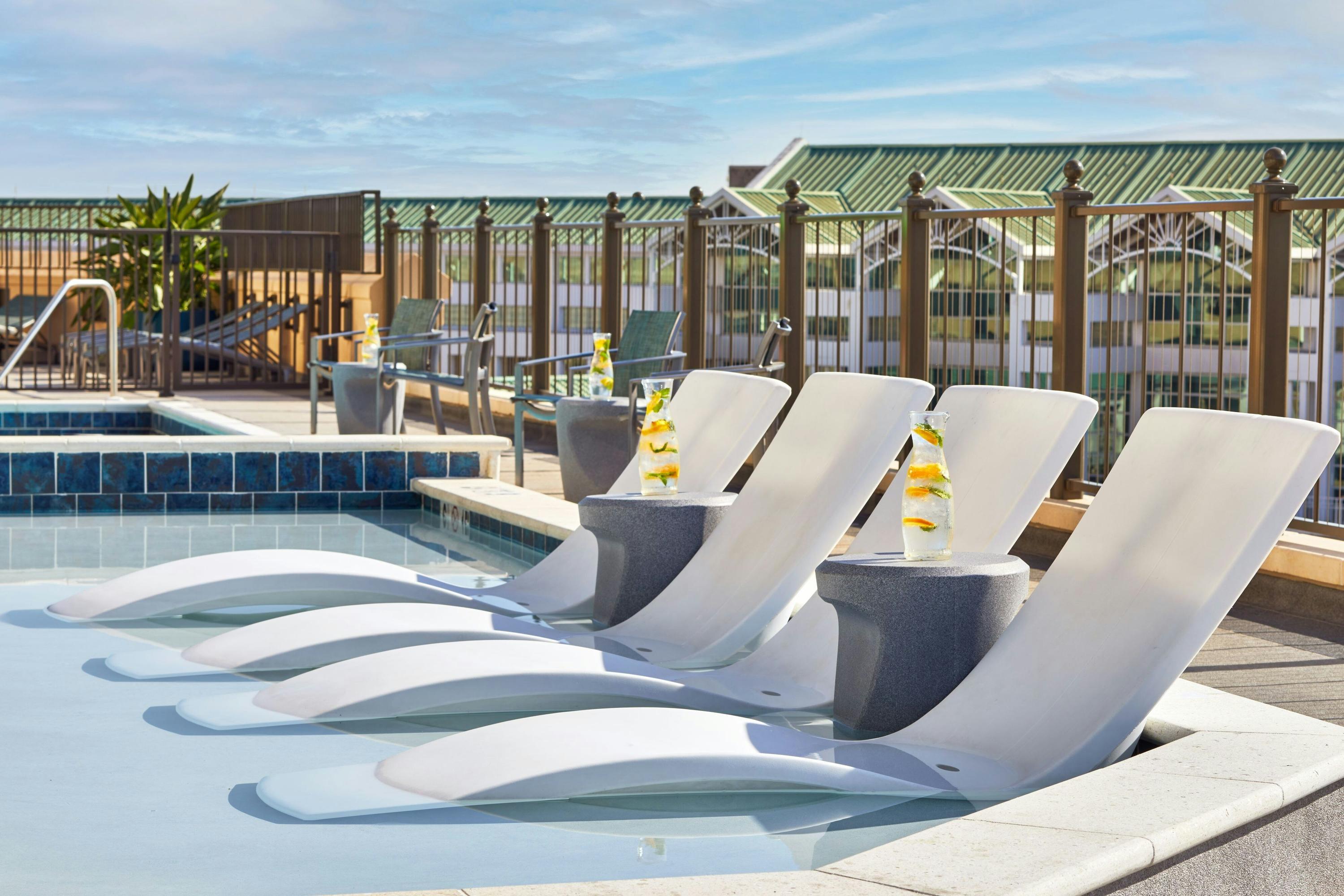 Renaissance Mobile Riverview Plaza Hotel