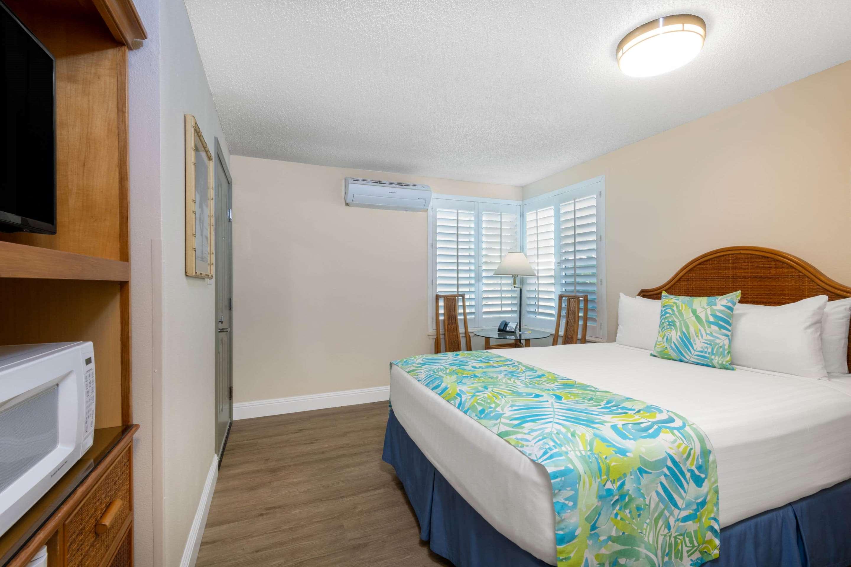 Days Inn by Wyndham Maui Oceanfront, Kahului, Maui, HI, United States