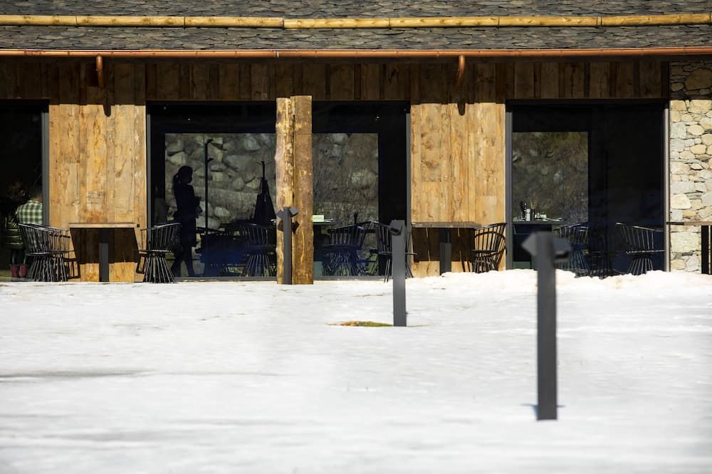 Les Pardines 1819 Mountain Suites & Spa