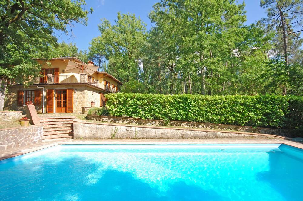 Spacious Villa with Pool in the heart of Chianti, ideal for exploring Tuscany Toscane - Tavarnelle Val di Pesa visuel 2/5 Spacious Villa with Pool in the heart of Chianti, ideal for exploring Tuscany Toscane - Tavarnelle Val di Pesa visuel 2/5