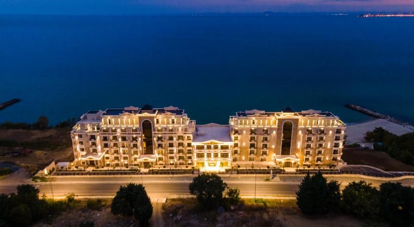 Onyx Beach Residence - Free Parking & Beach Access