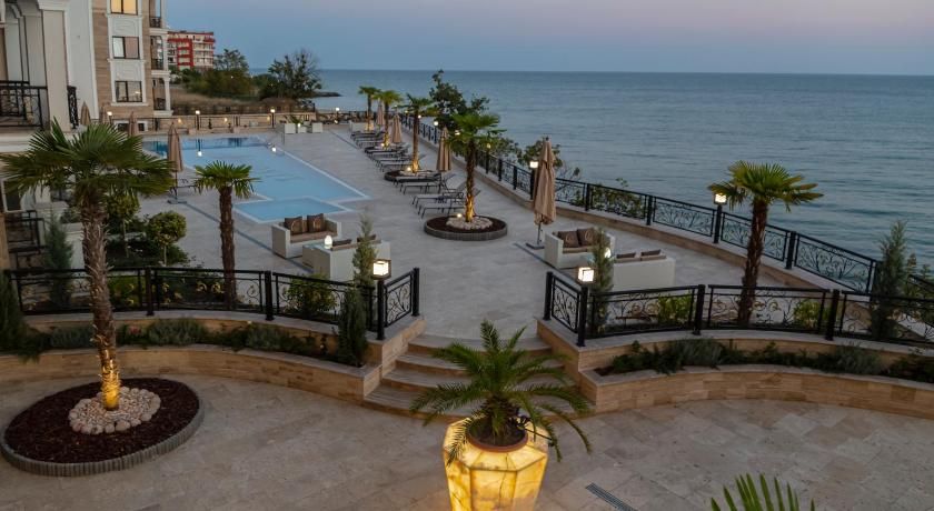 Onyx Beach Residence - Free Parking & Beach Access