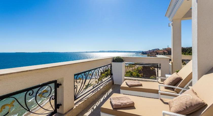 Onyx Beach Residence - Free Parking & Beach Access