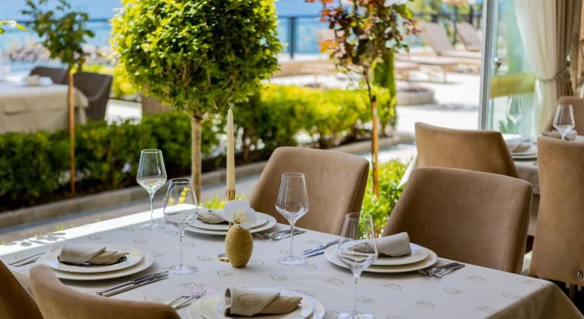 Onyx Beach Residence - Free Parking & Beach Access