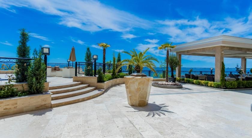 Onyx Beach Residence - Free Parking & Beach Access