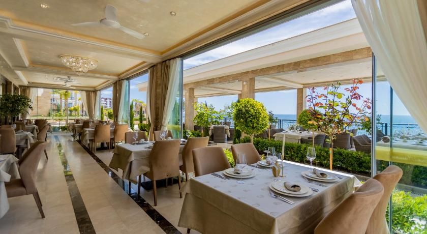 Onyx Beach Residence - Free Parking & Beach Access