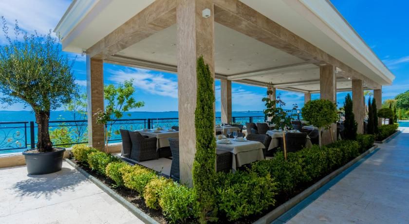 Onyx Beach Residence - Free Parking & Beach Access