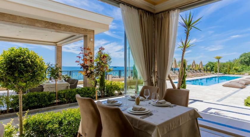 Onyx Beach Residence - Free Parking & Beach Access