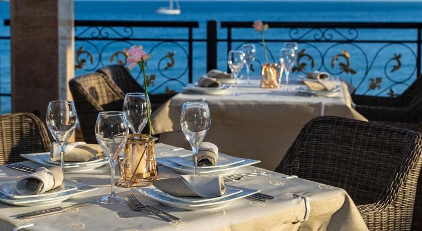 Onyx Beach Residence - Free Parking & Beach Access