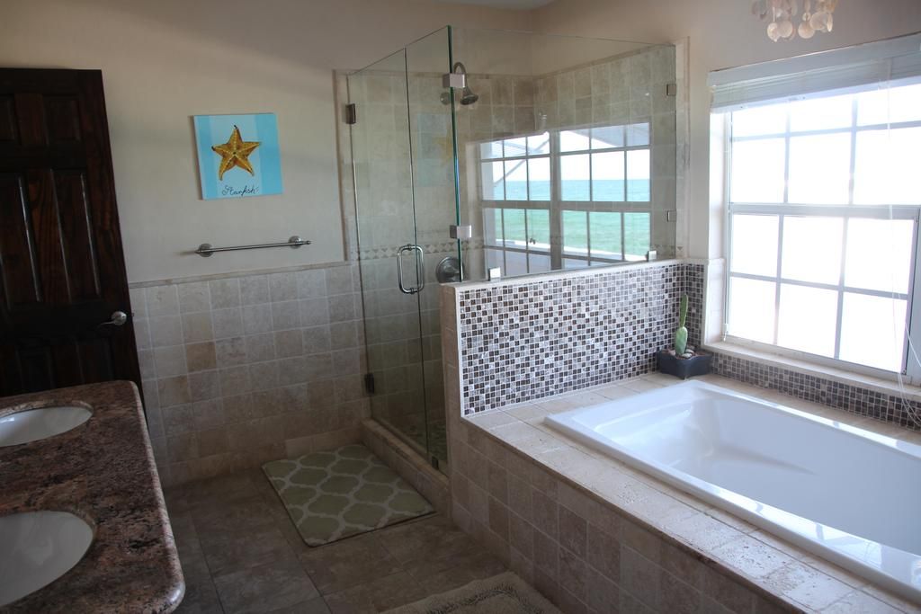 Water's Edge Villa - Oceanfront with Private Pool