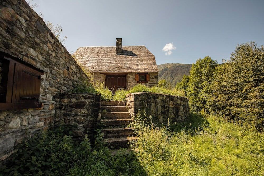 Granges Bergeries Chalets de LAS COSTES insolites en forêt à Loudenvielle 4X4 recommandé l'hiver à 2km des remontées mécaniques Midi-Pyreneën - Armenteule visuel 2/5 Granges Bergeries Chalets de LAS COSTES insolites en forêt à Loudenvielle 4X4 recommandé l'hiver à 2km des remontées mécaniques Midi-Pyreneën - Armenteule visuel 2/5