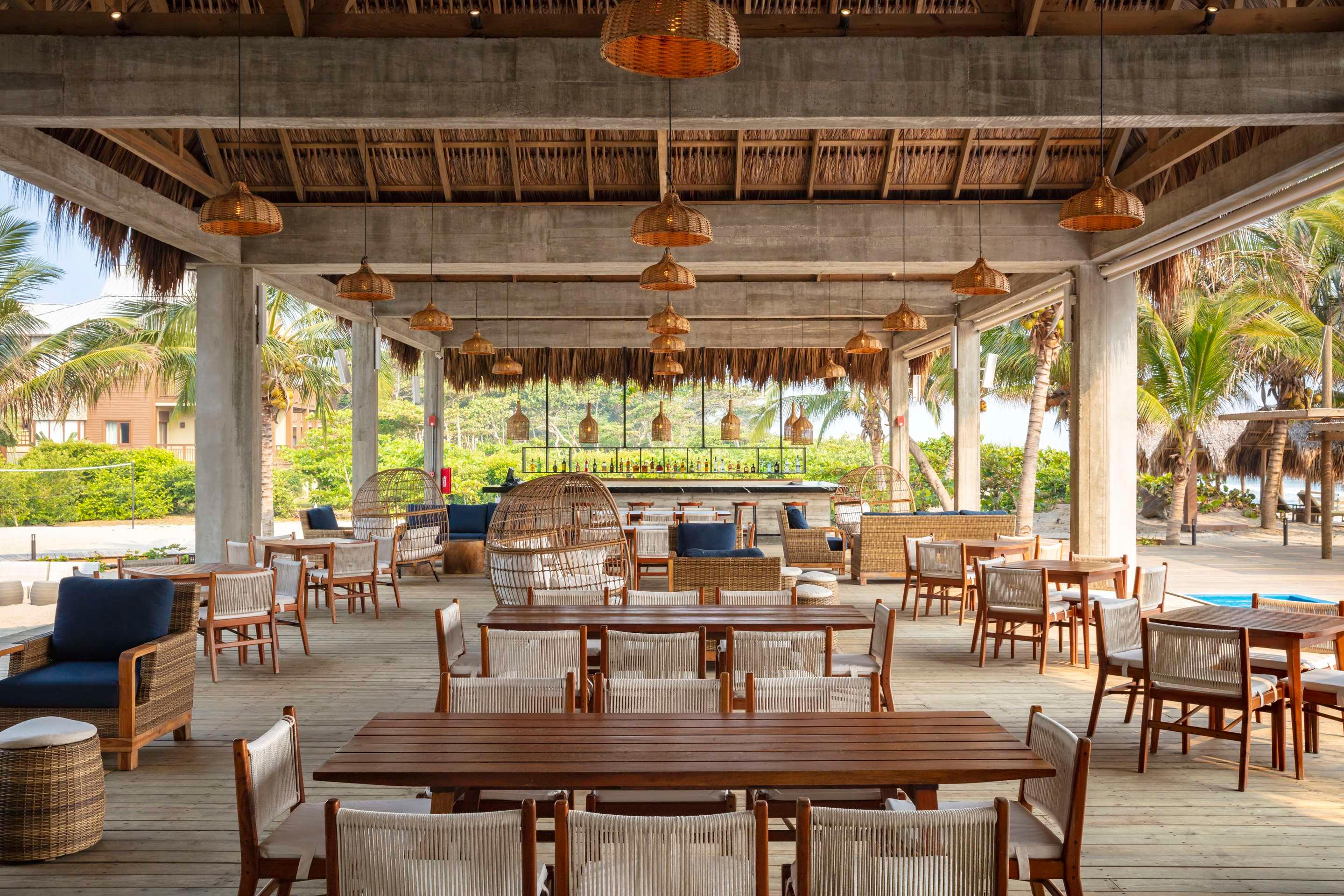 ice-2058707-108234597-740606 Indura Beach & Golf Resort Curio Collection By Hilton