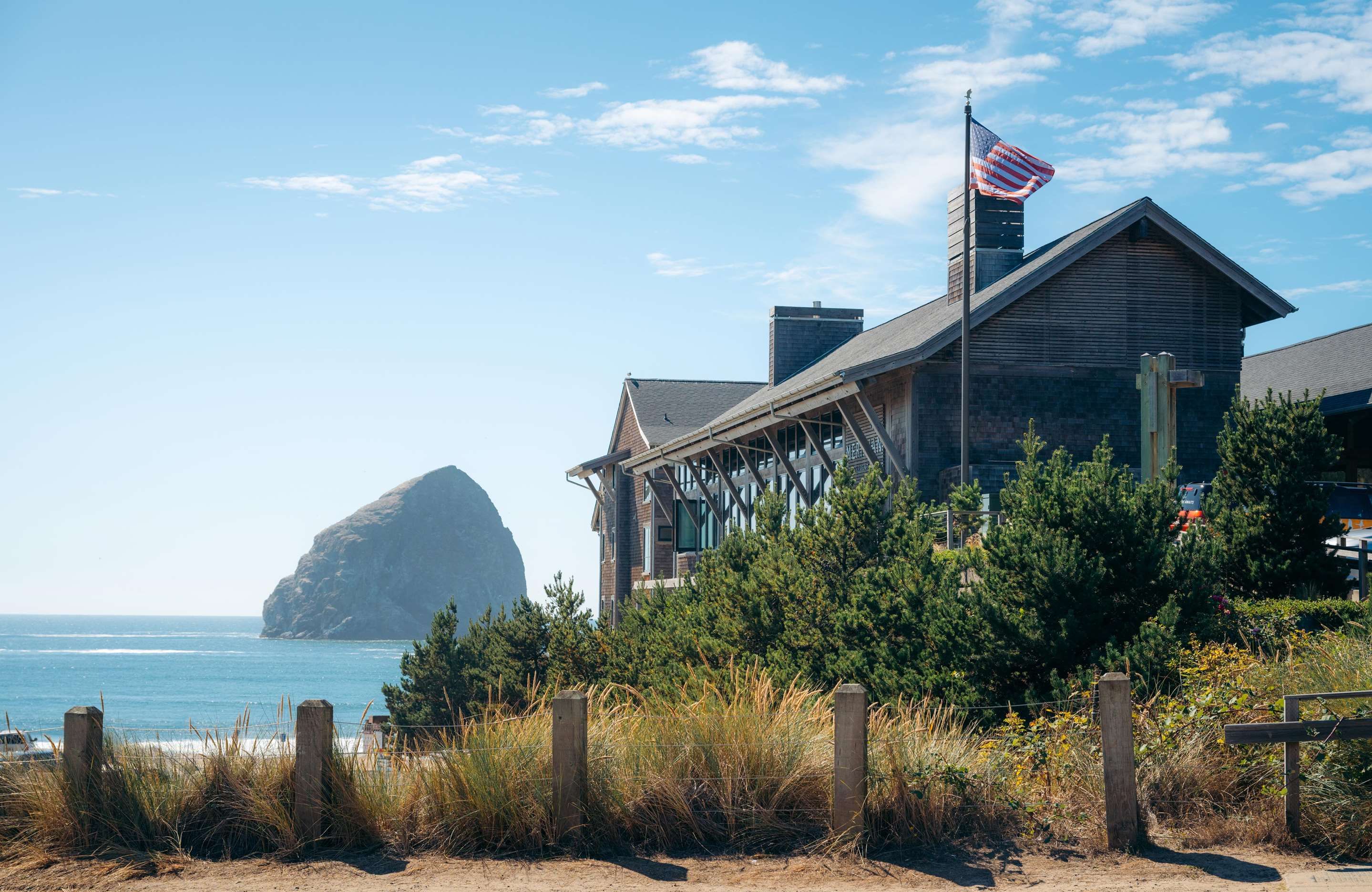 Headlands Coastal Lodge & Spa
