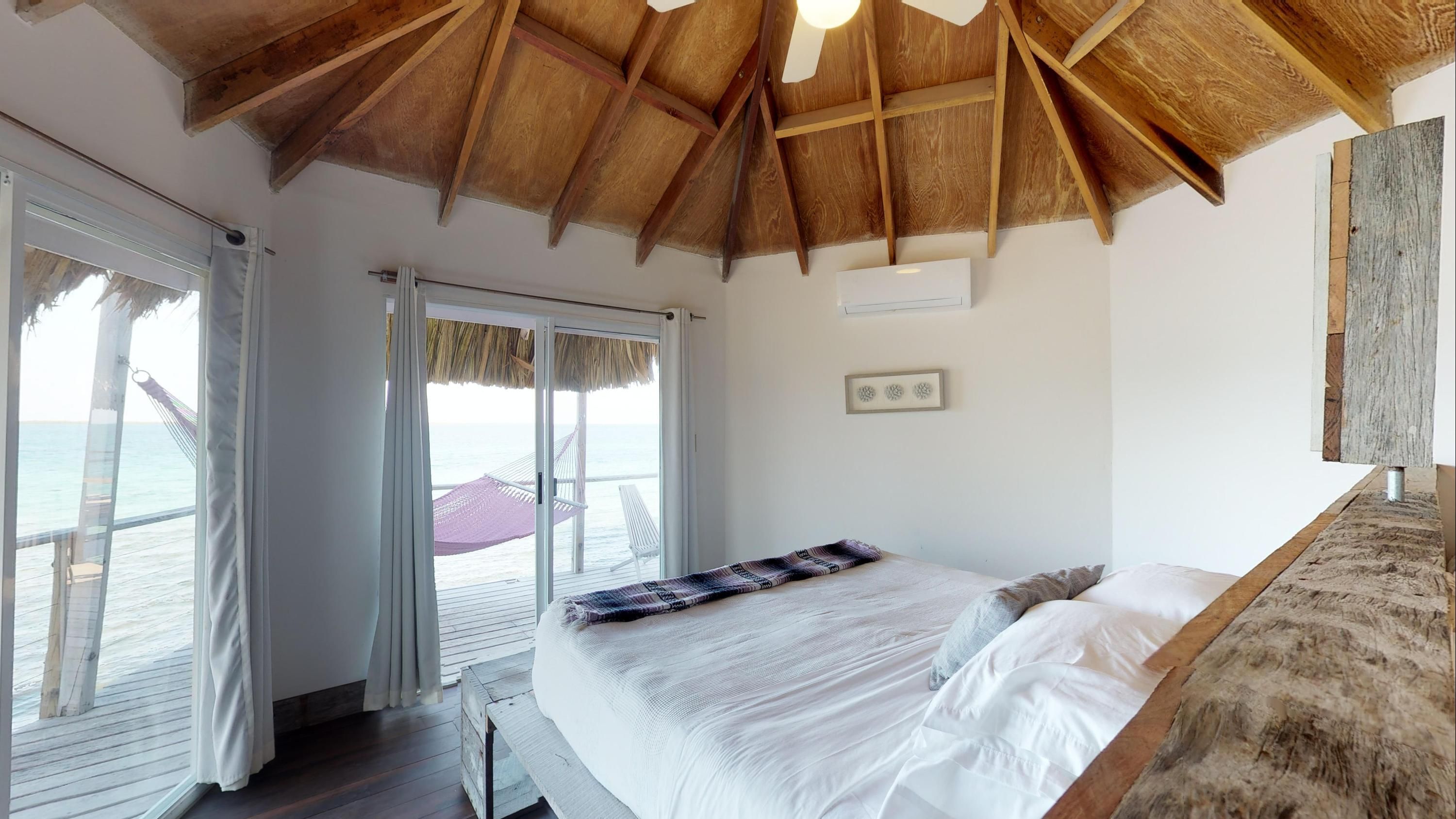 Thatch Caye Resort a Muy'Ono Resort