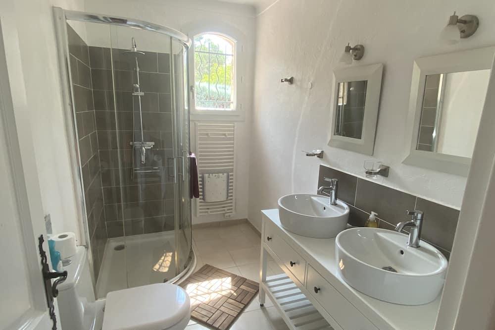 Delightful 4 Bedroom Villa With Private Heated Pool And Air Conditioning Provence-Alpes-Côte d'Azur - Vidauban visuel 4/5 Delightful 4 Bedroom Villa With Private Heated Pool And Air Conditioning Provence-Alpes-Côte d'Azur - Vidauban visuel 4/5